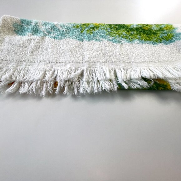 Vintage 1980s face towel, scenic forest print, fringed - Picture 8 of 9